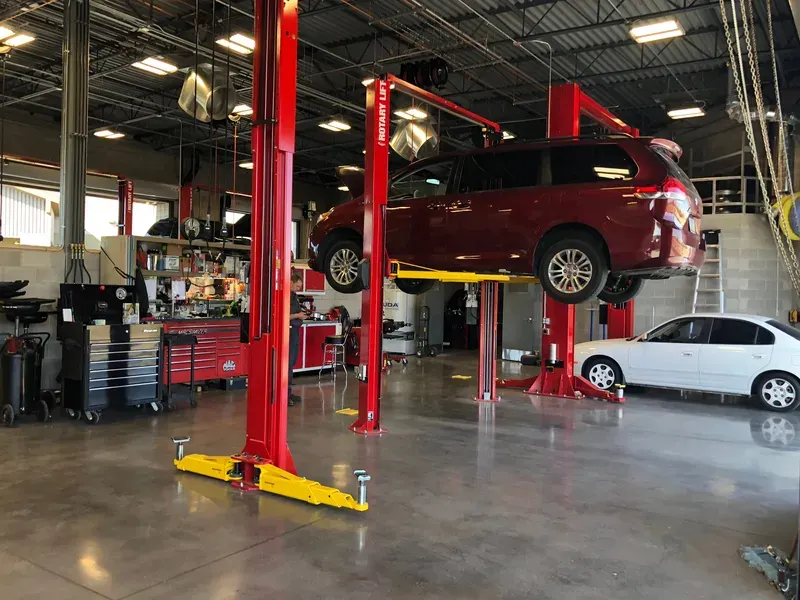 Atelier service auto cu elevatoare — Timișoara